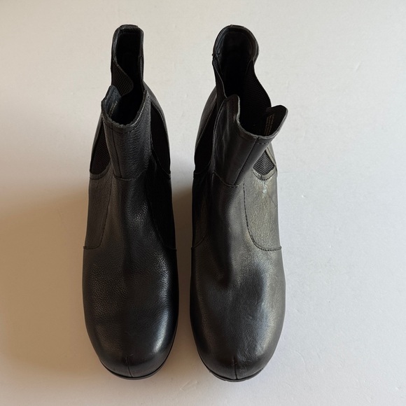 Kork-Ease Pilar ankle heel booties women’s 9.5 EUC - Picture 3 of 9